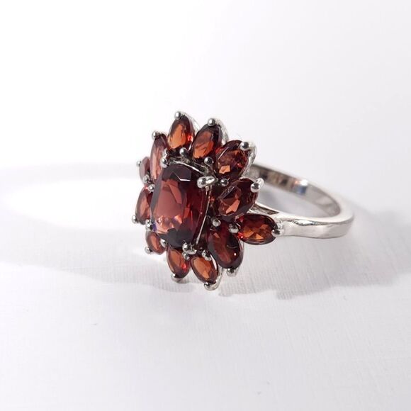 Mozambique Garnet Cocktail Ring 4.8 Carats tw Size 6 - Picture 1 of 8